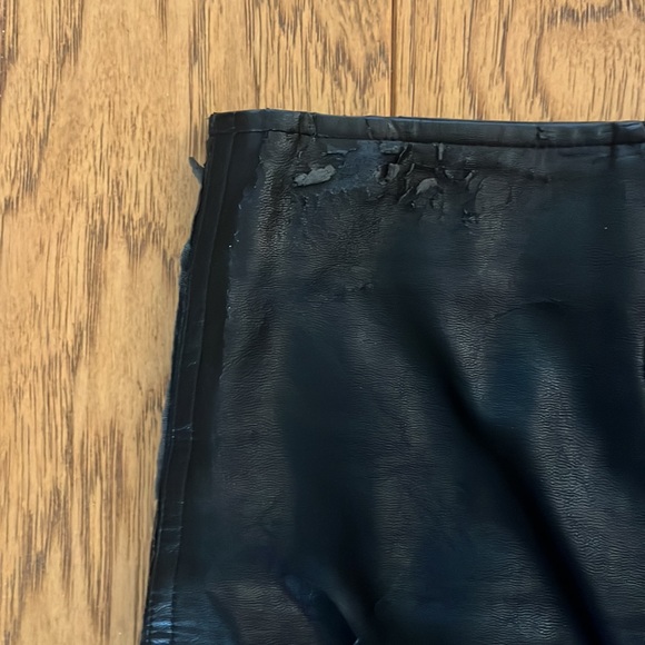 3 for $10 - Guess leather mini skirt - Picture 3 of 4